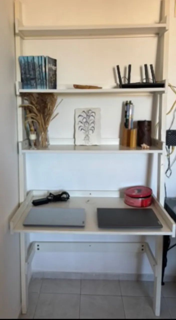 vendo escrivaninha prateleiras tok&stok - Foto 2