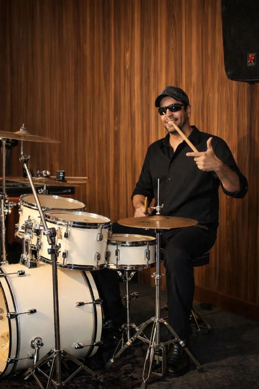 Banda, grupo de pagode, cantor de samba / contrate / aniversários /confra/ casamentos. - Foto 5