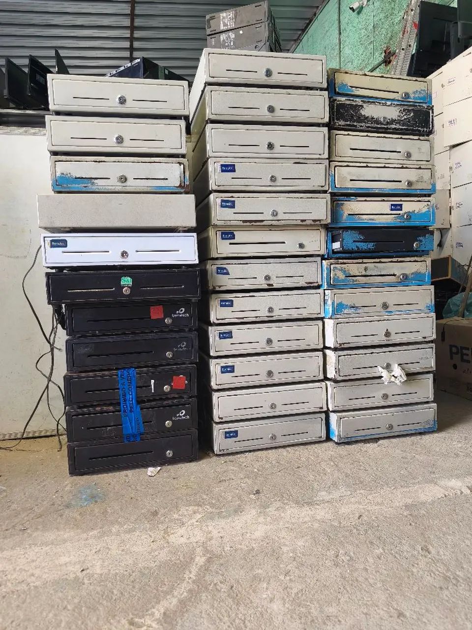 Lote com 35 gavetas caixa para reformar - Foto 3