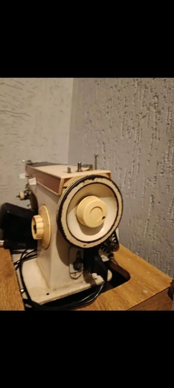 Máquina de costurar - Foto 4