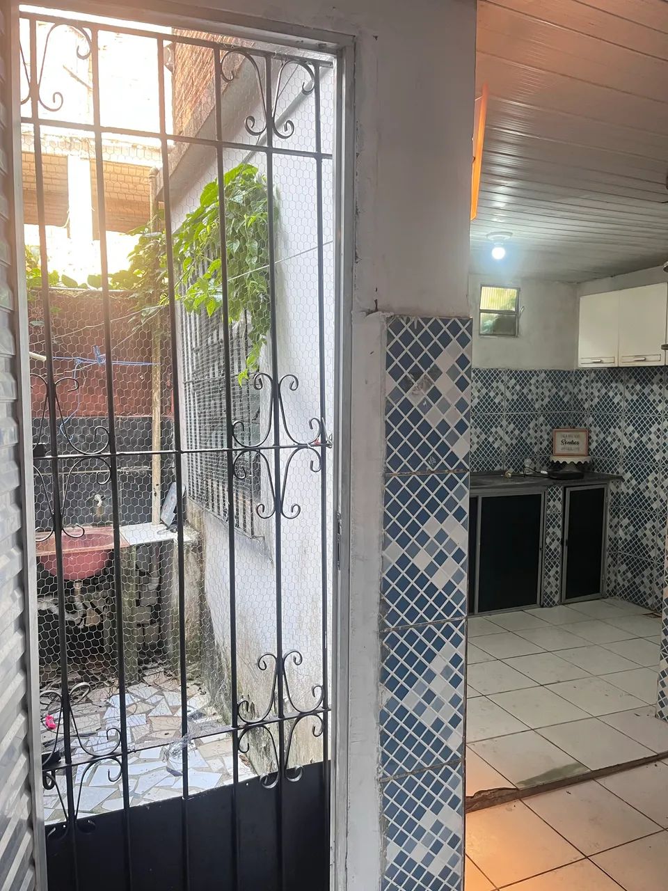Vende-se casa de 2/ pavimentos  - Foto 2