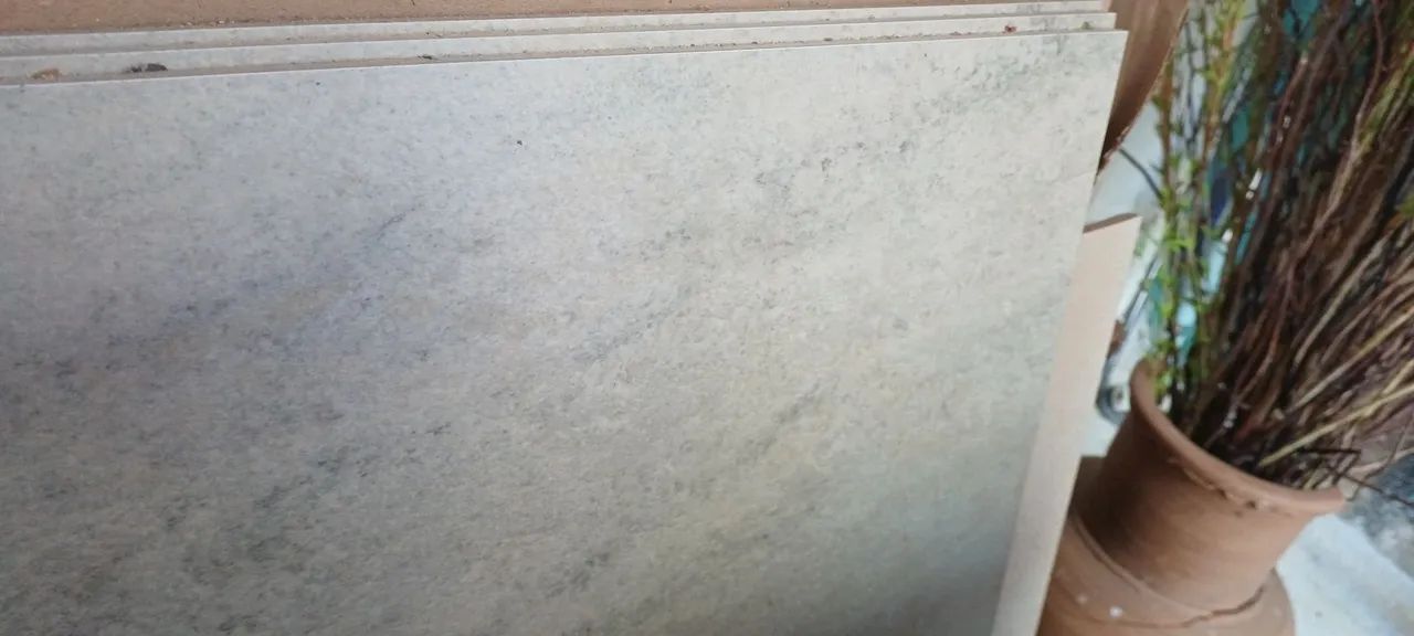 Pisos cerâmicos oferta de desapego - Foto 2