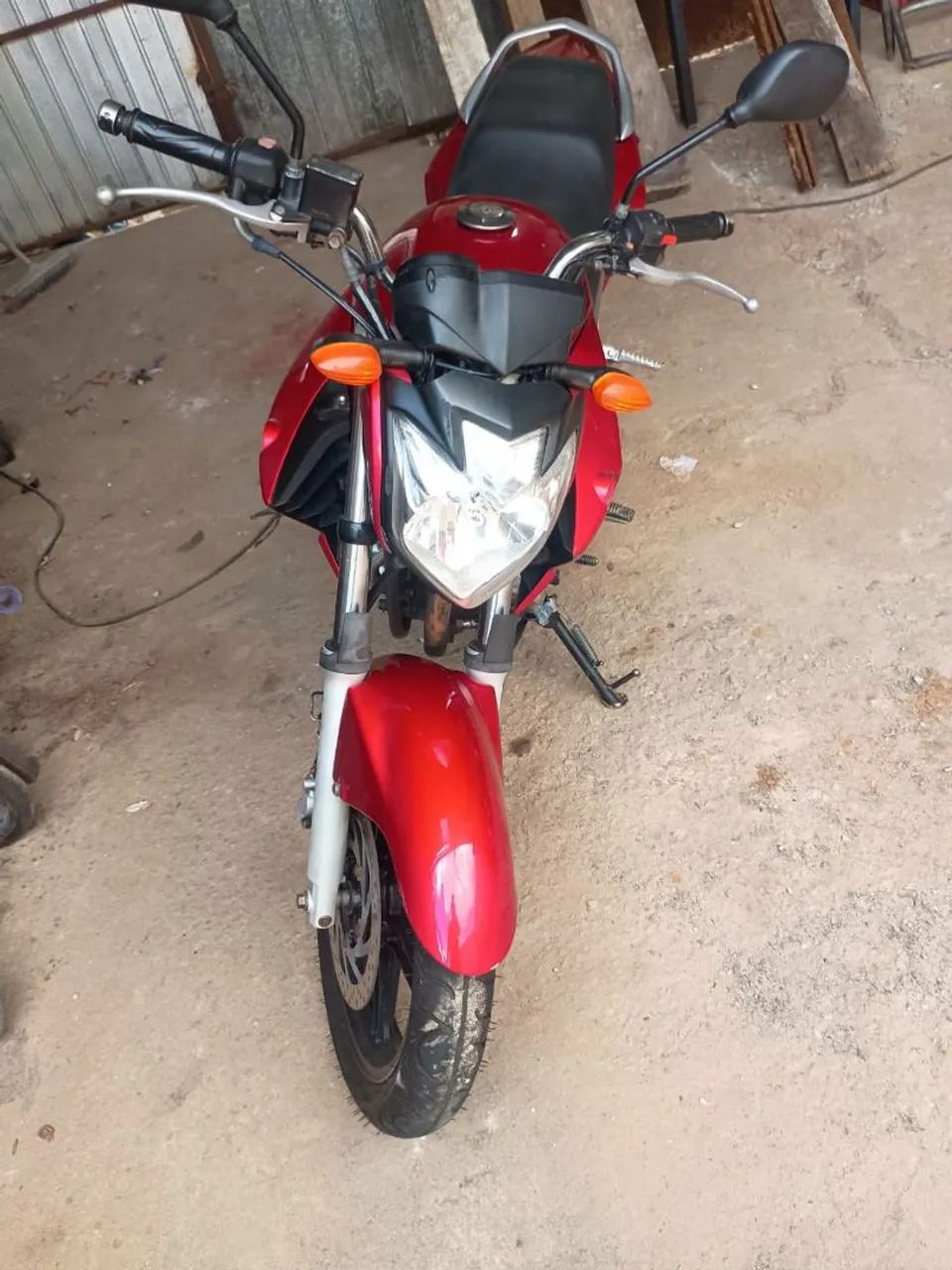 Fazer 250.