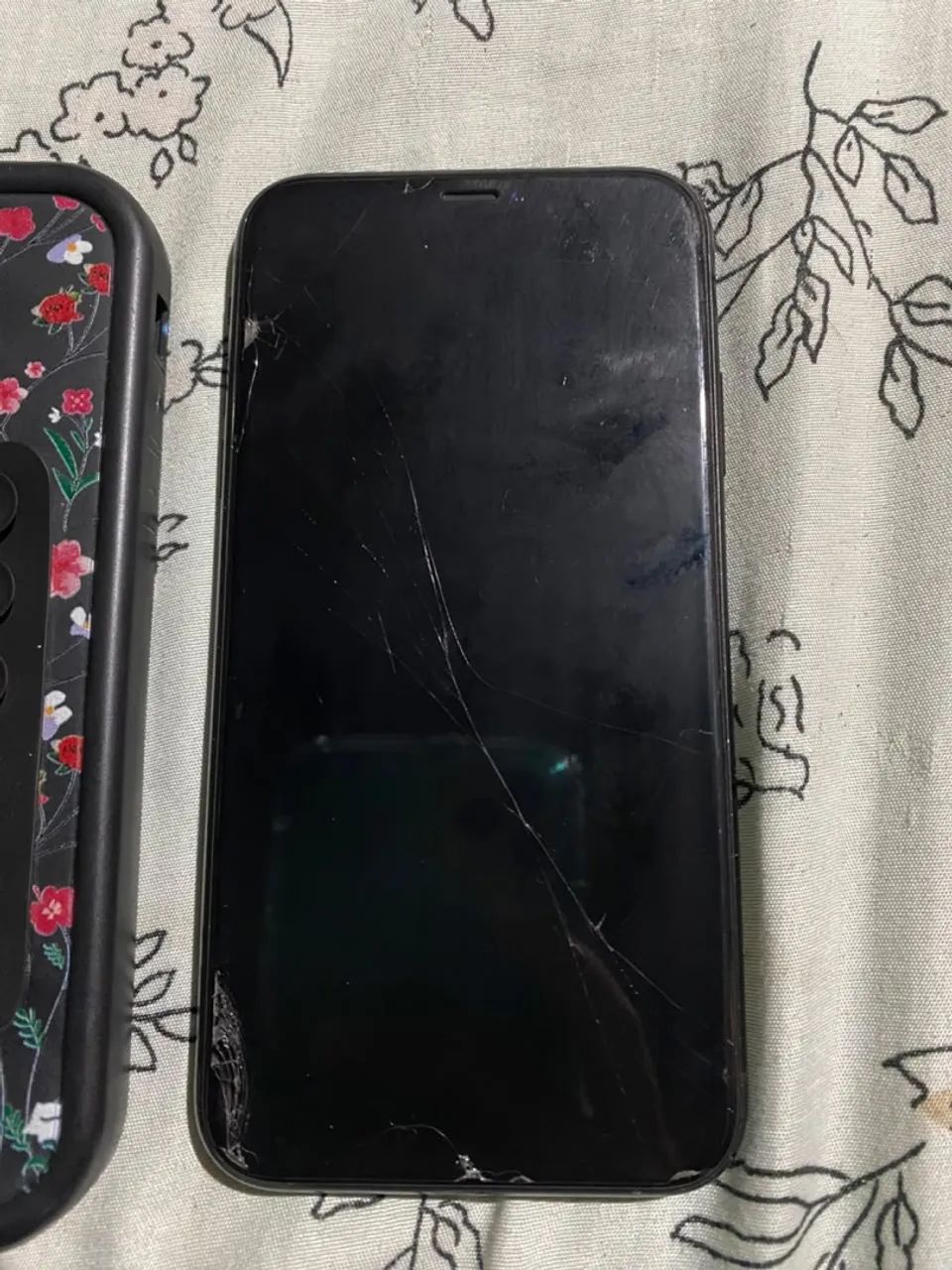Vendo XR! Ou troco no iphone 11 - Foto 2