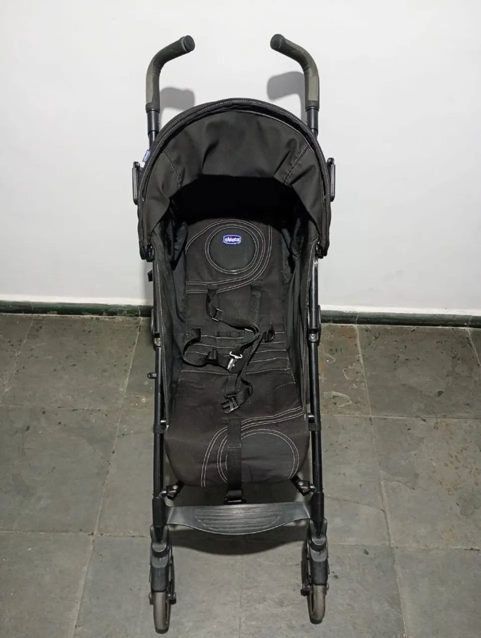 Vendo carrinho de bebê 
