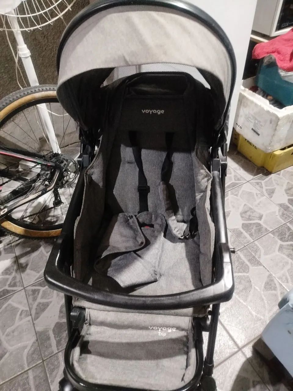 Carrinho de bebê  muito bom - Foto 2