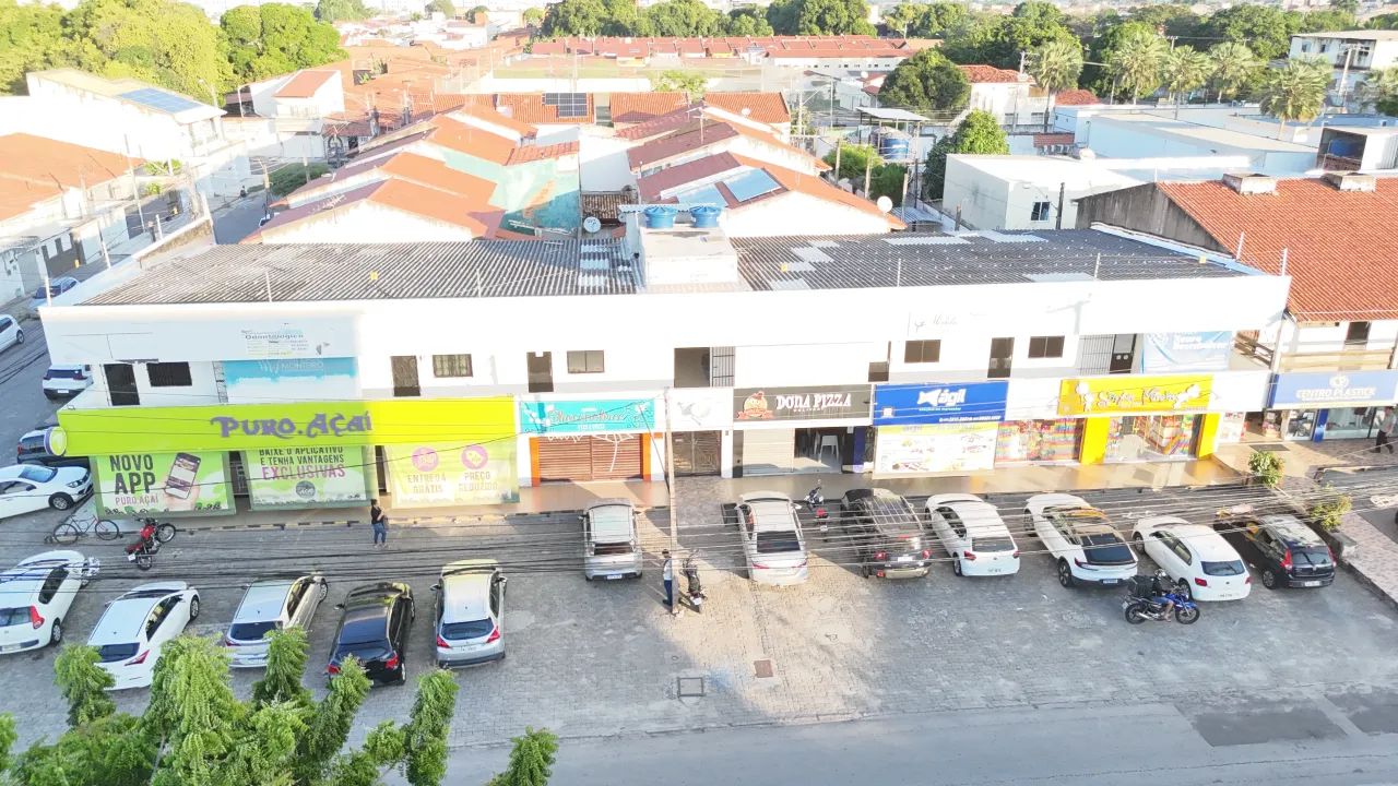 SALA COMERCIAL NA AV GODOFREDO MACIEL