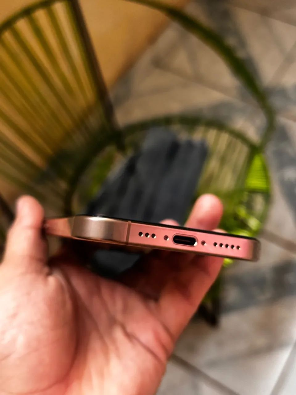 IPHONE 16 PRO - Foto 2