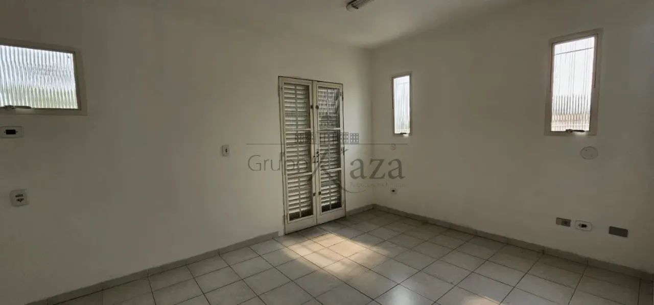 Casa Comercial Residencial em Jacareí - Foto 4