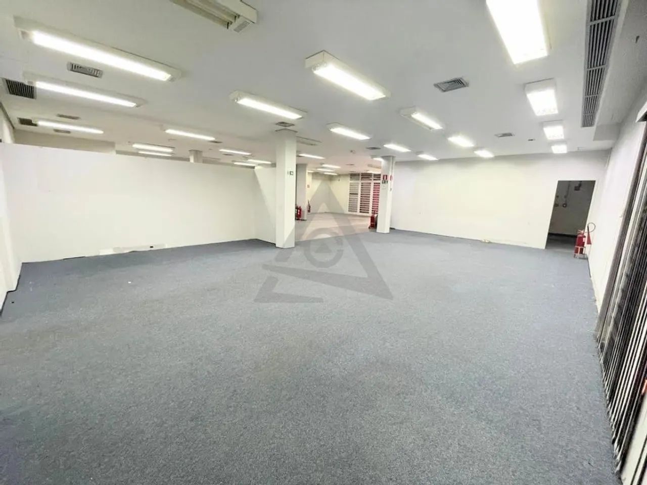 Salão para alugar em Campinas, Vila Nova, com 540 m² - Foto 3