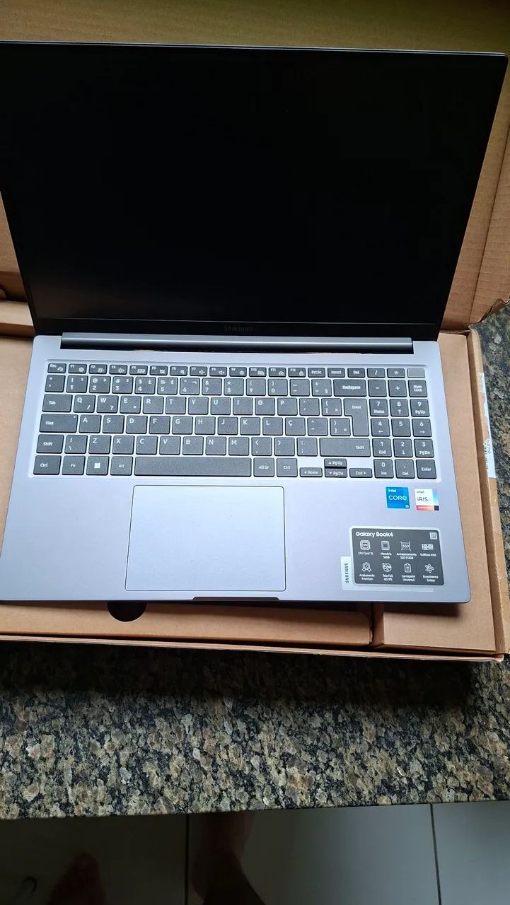 GALAXYBOOK4- i5, 16GB, 512 SSSD