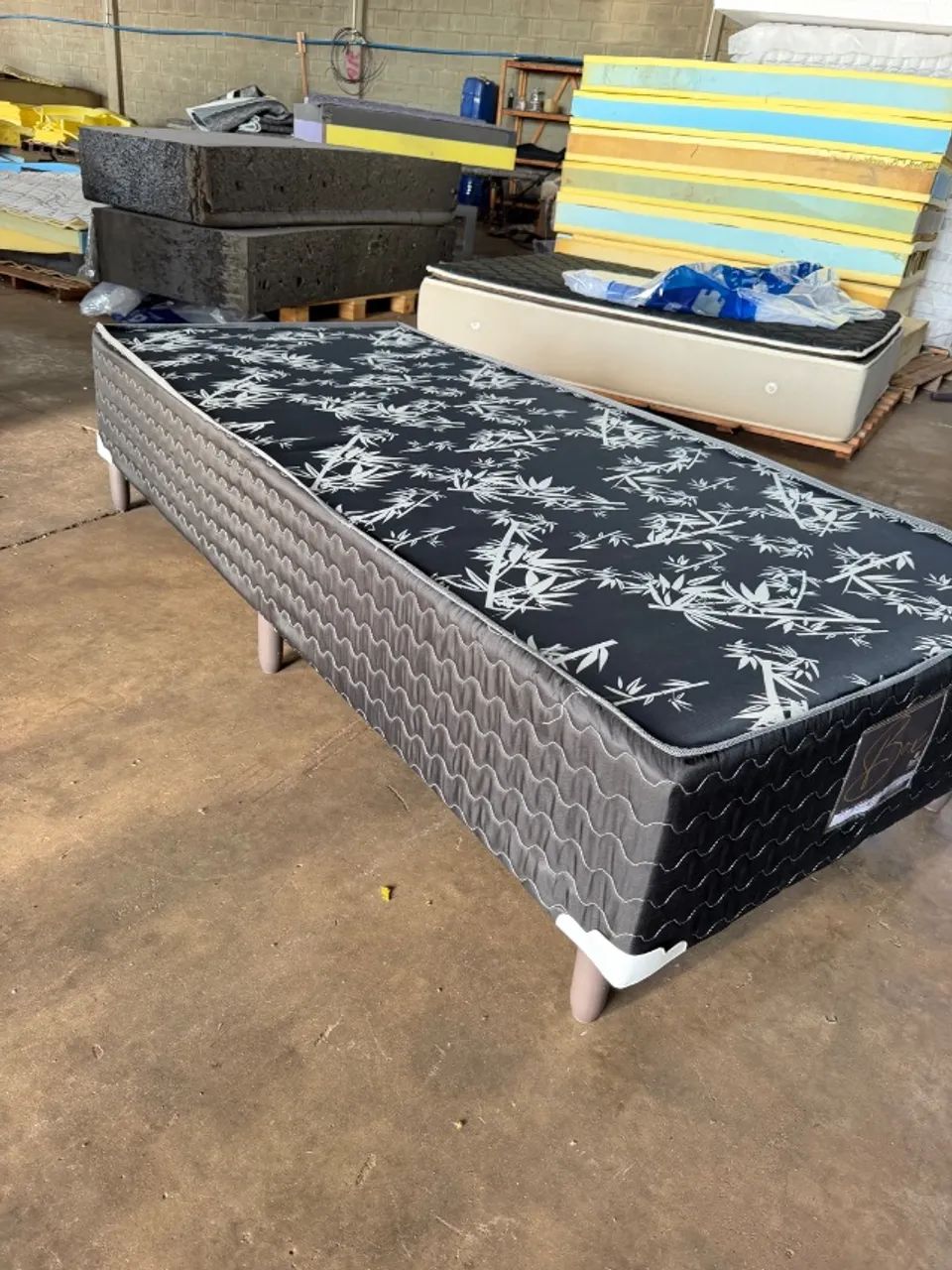Cama Box Solteiro Nova com garantia j4 conjugada (A pronto entrega)