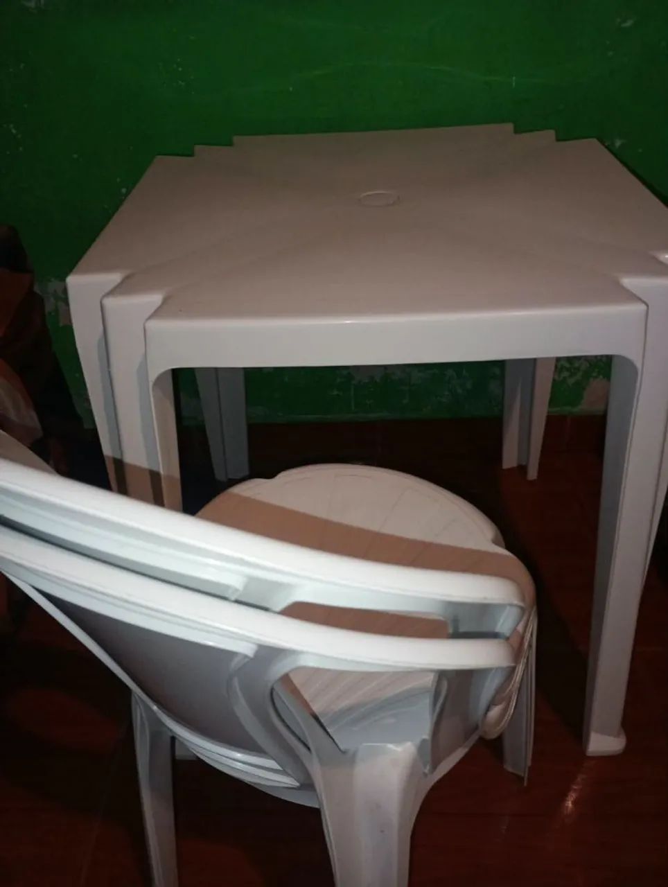 Mesa com duas cadeiras  - Foto 2