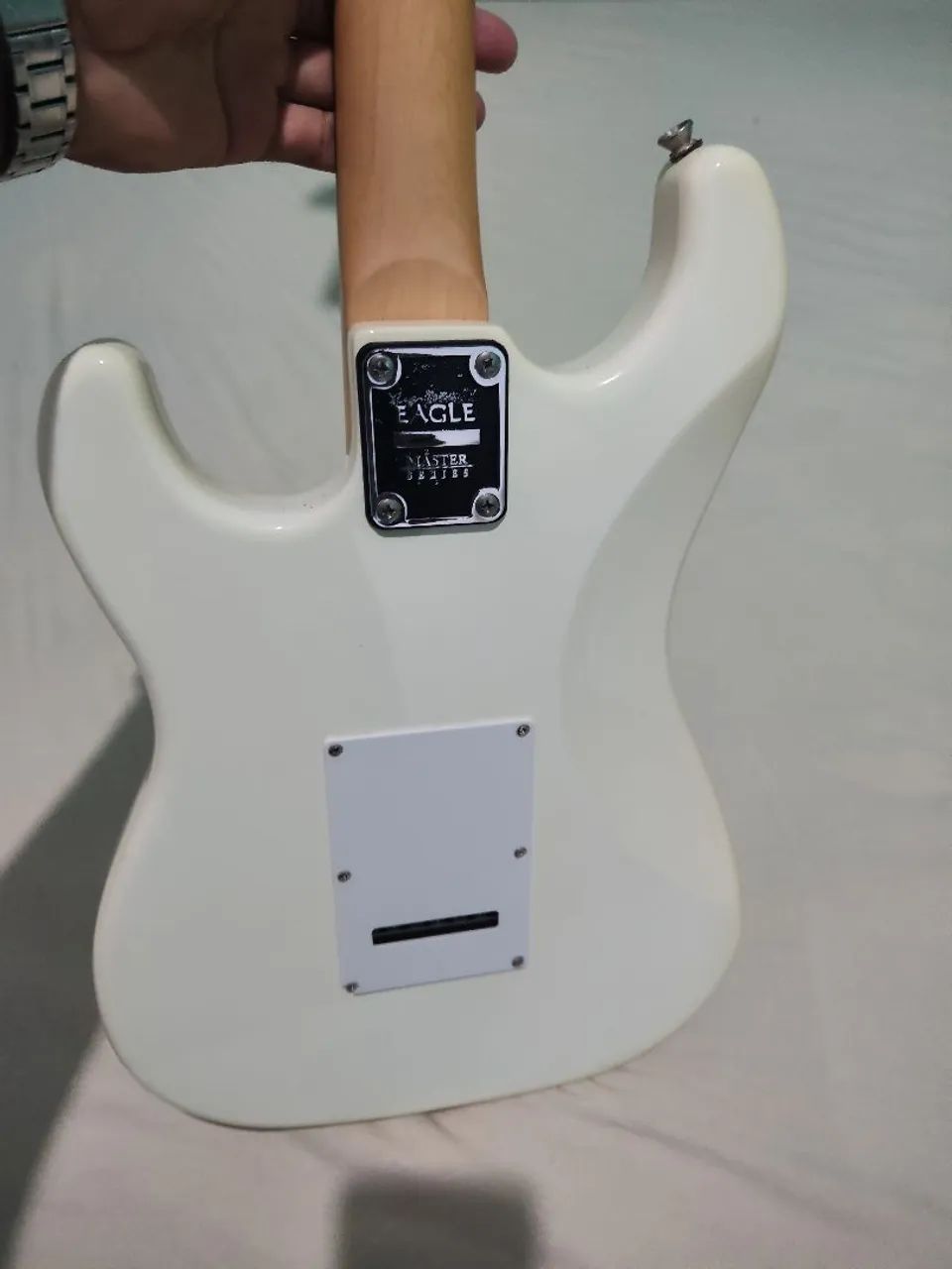 Guitarra Eagle de procedência  - Foto 4