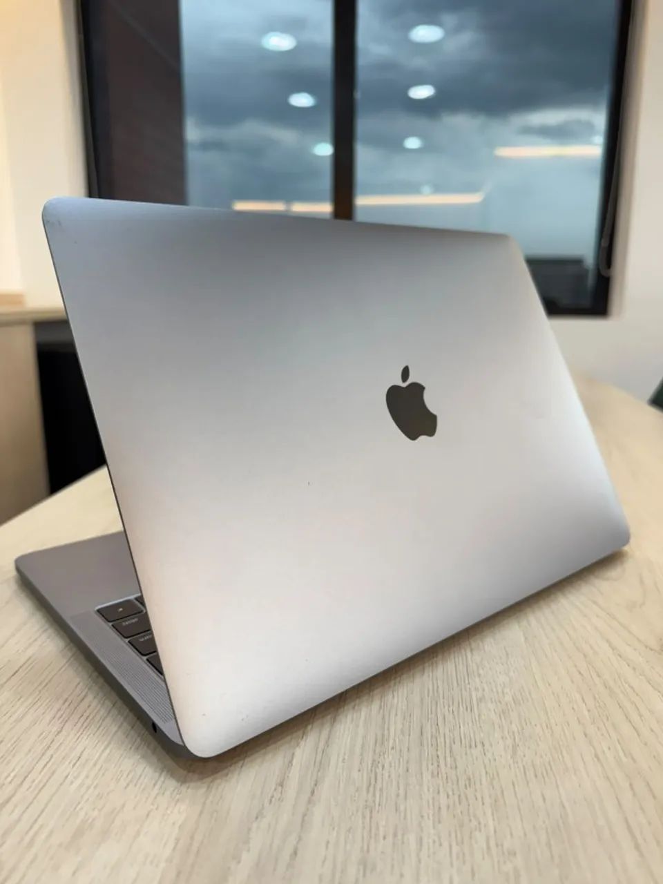 MacBook Pro 13" i5, 8GB, 256GB SSD