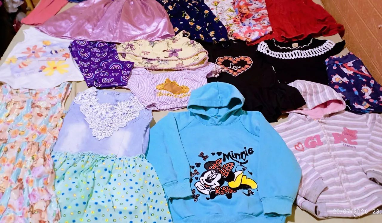 Lote de roupas tamanho 4 e 6 - Foto 2