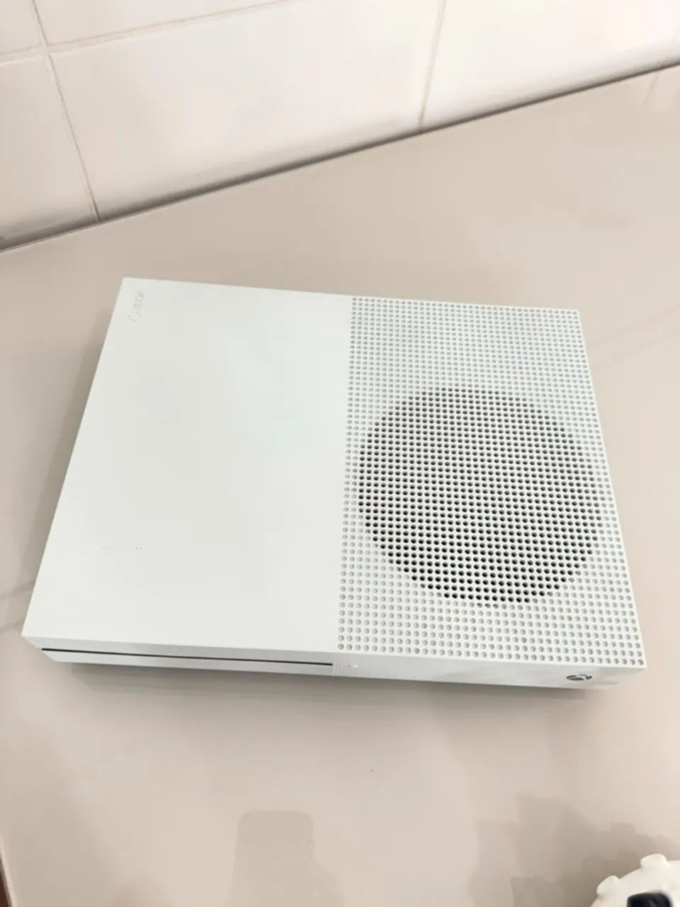 Xbox One S 512GB + Controle Original - Foto 3