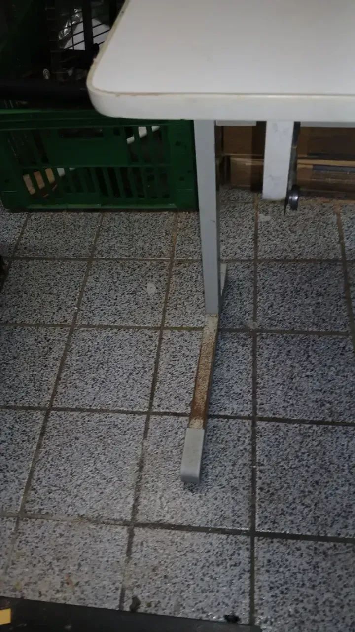 Mesa de Trabalho Resistente  para Escritório - Foto 2
