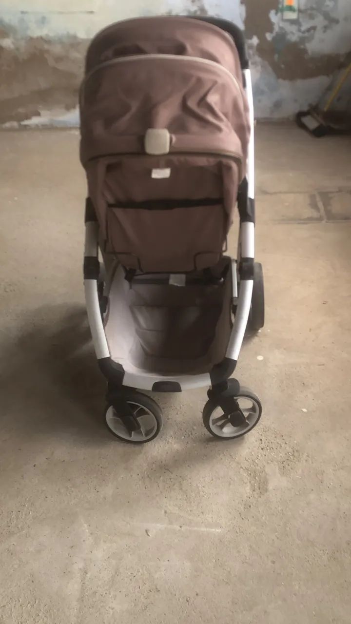 Carrinho d  eh bebê muito conservado - Foto 3