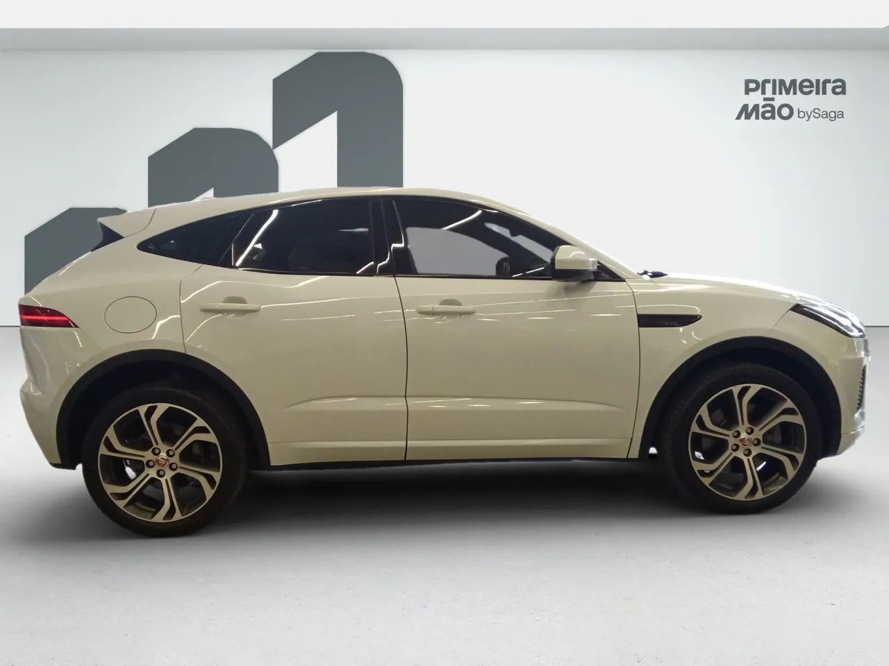 Jaguar E-Pace First Edition 2.0 AWD 249cv Aut. 2018 - Foto 3