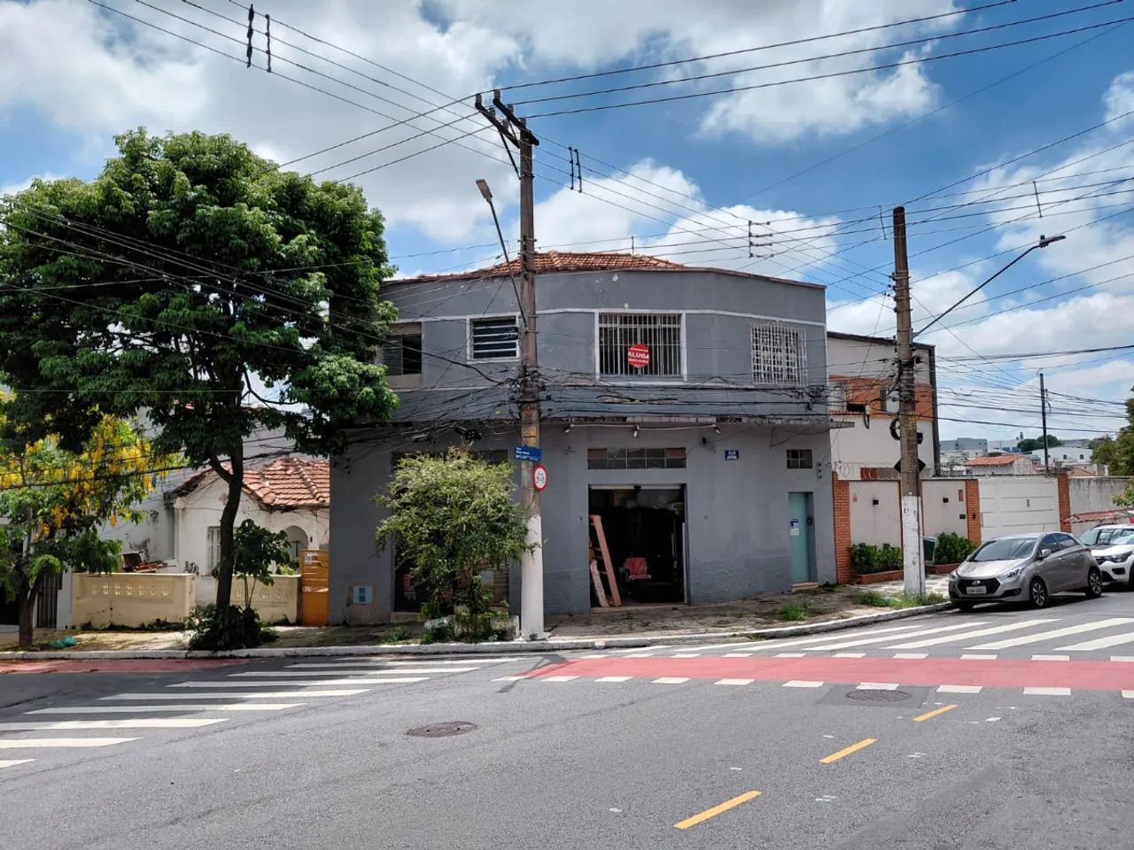 Loja de rua para venda e locação em Vila Bertioga, 208m²