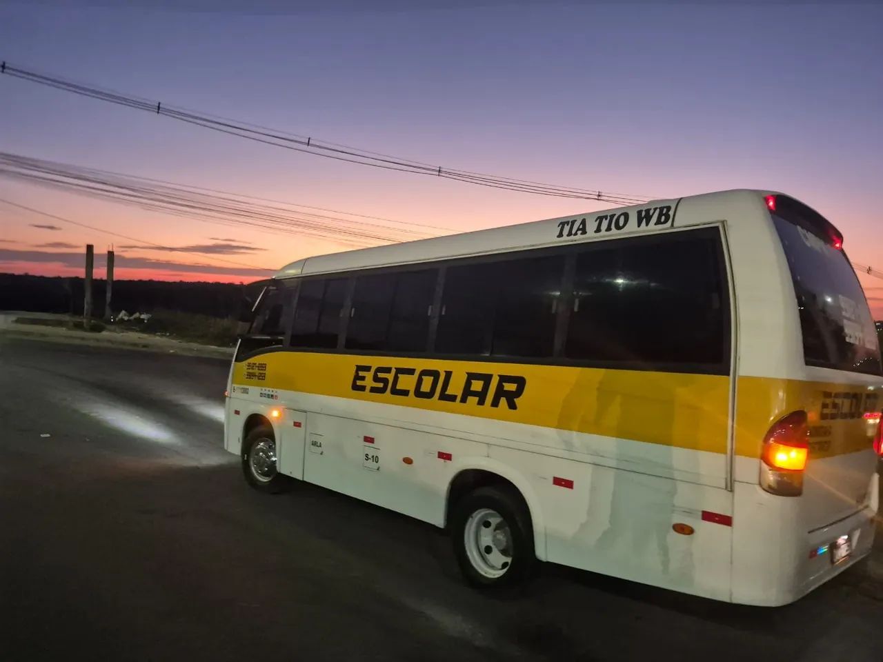 Vendo microonibus Volare V8 Motor Cummins  - Foto 4