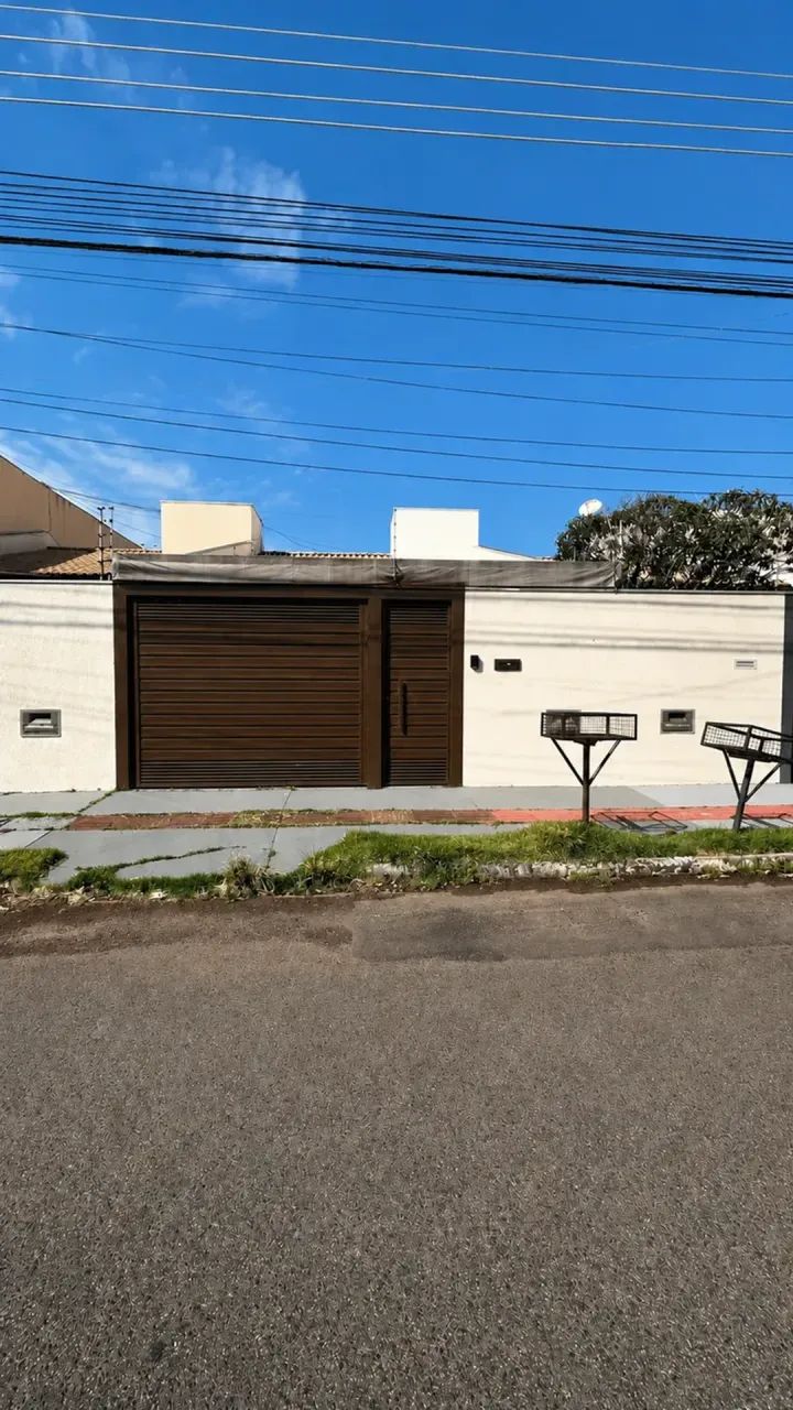 Casa com 2 Quartos para locação no Cidade Jardim