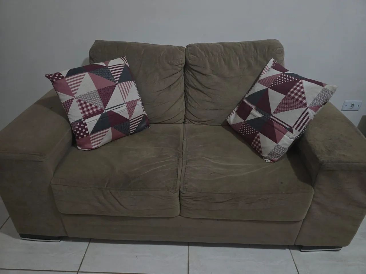 Vende-se jogo de sofá