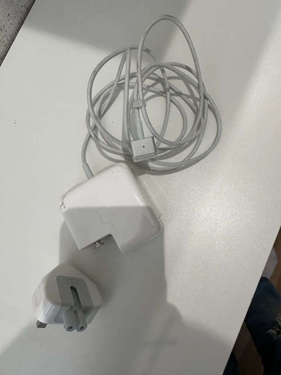 VENDO CARREGADOR APPLE MacBook 