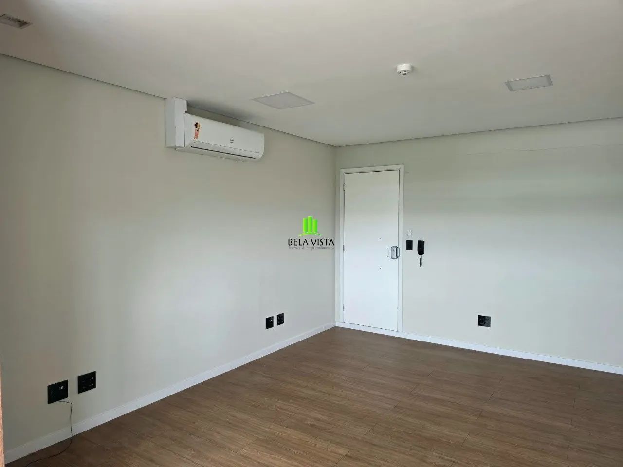 Sala Comercial - 23 m²