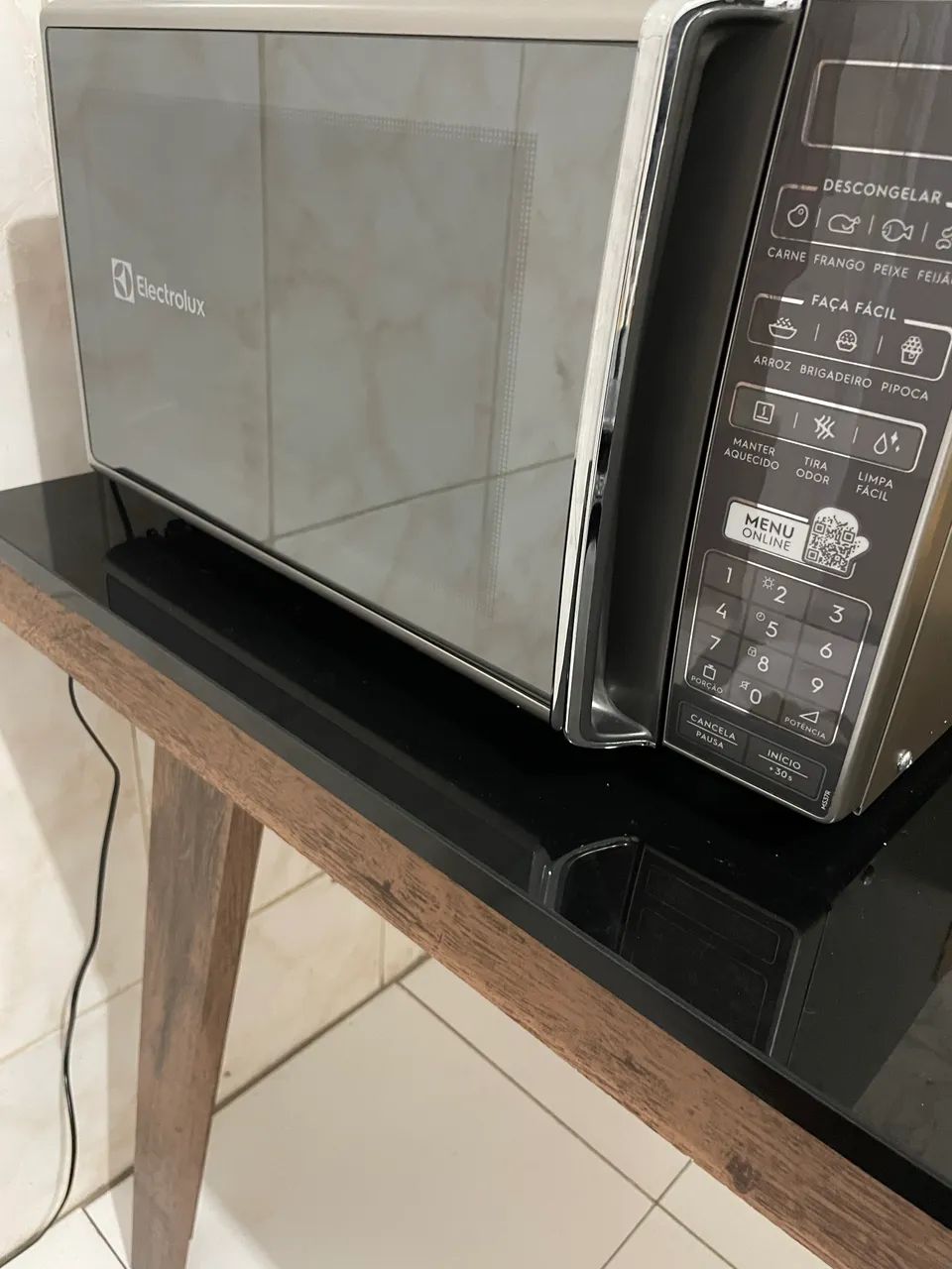Microondas Eletrolux inox 27 litros  - Foto 2