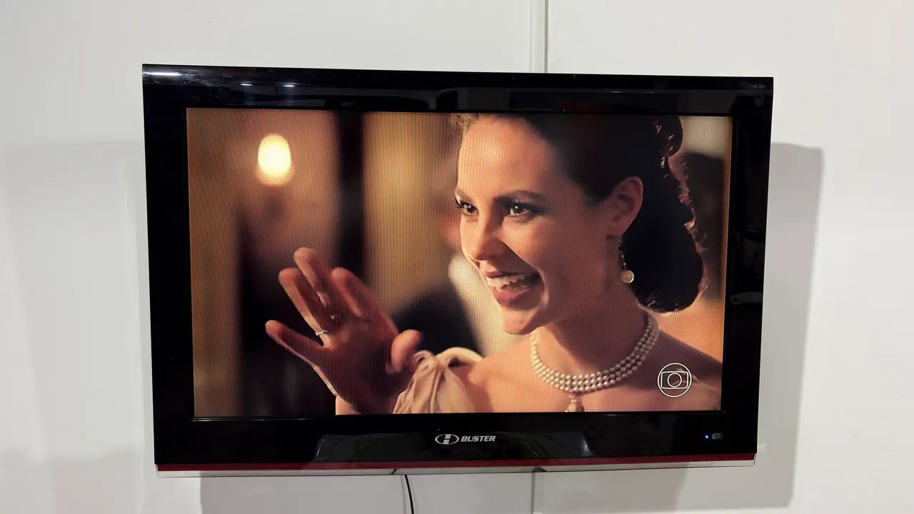 TV 32 polegadas H-Buster perfeito estado - Foto 2