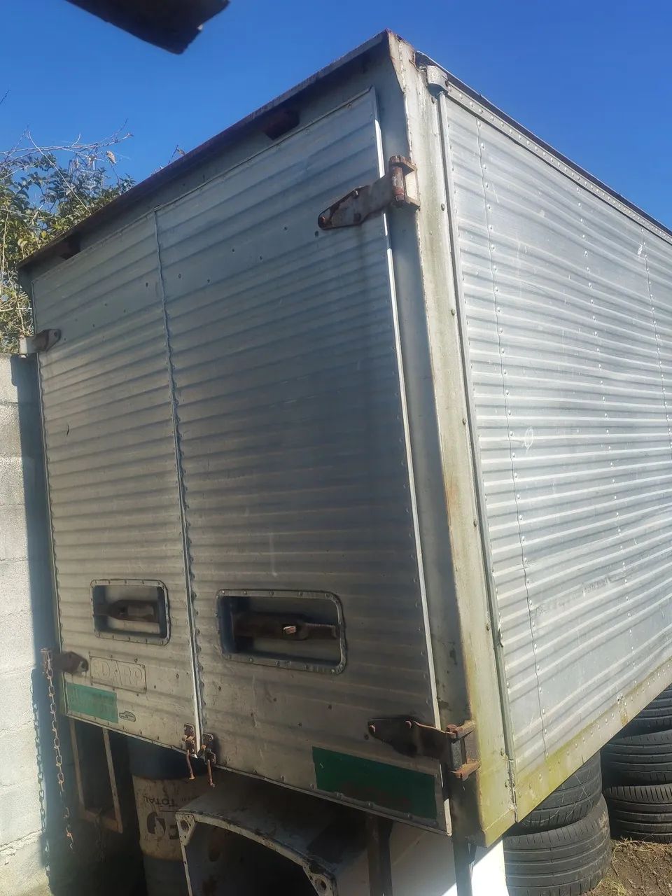 Vendo baú para kombi  - Foto 2