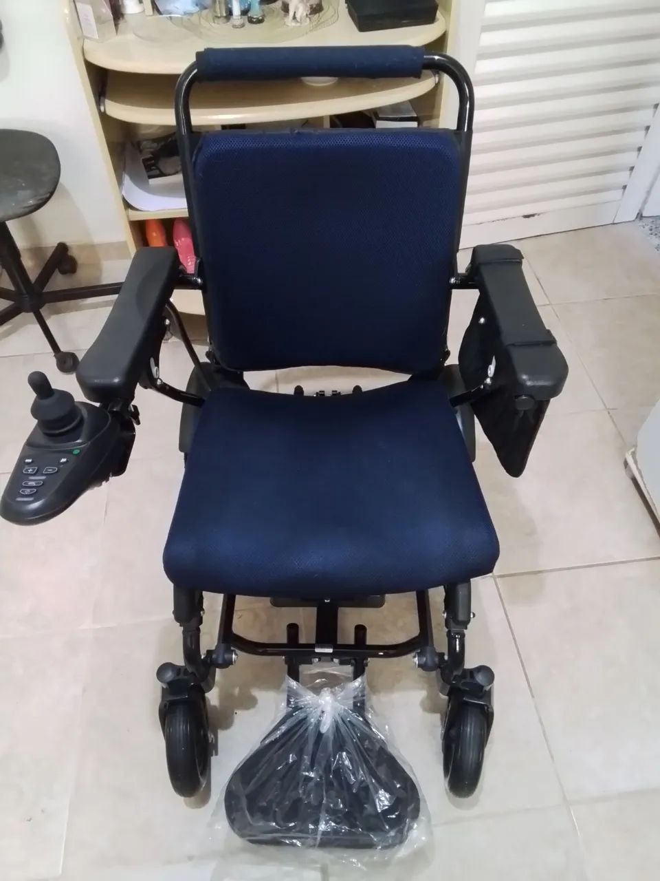 CADEIRA ELÉTRICA SUPER NOVA COM CONTROLE REMOTO 