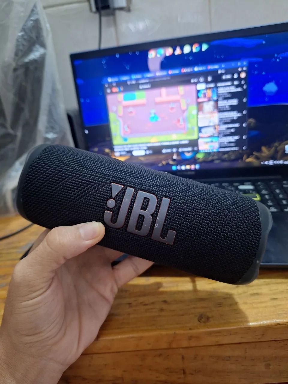 Caixa de Som Bluetooth JBL Flip 6