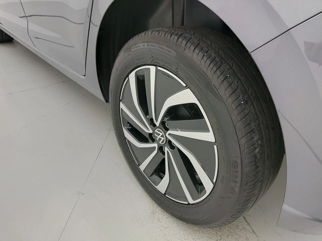 Volkswagen Polo Highline 170 TSI 1.0 Flex 12V Aut., foto 12 de 18