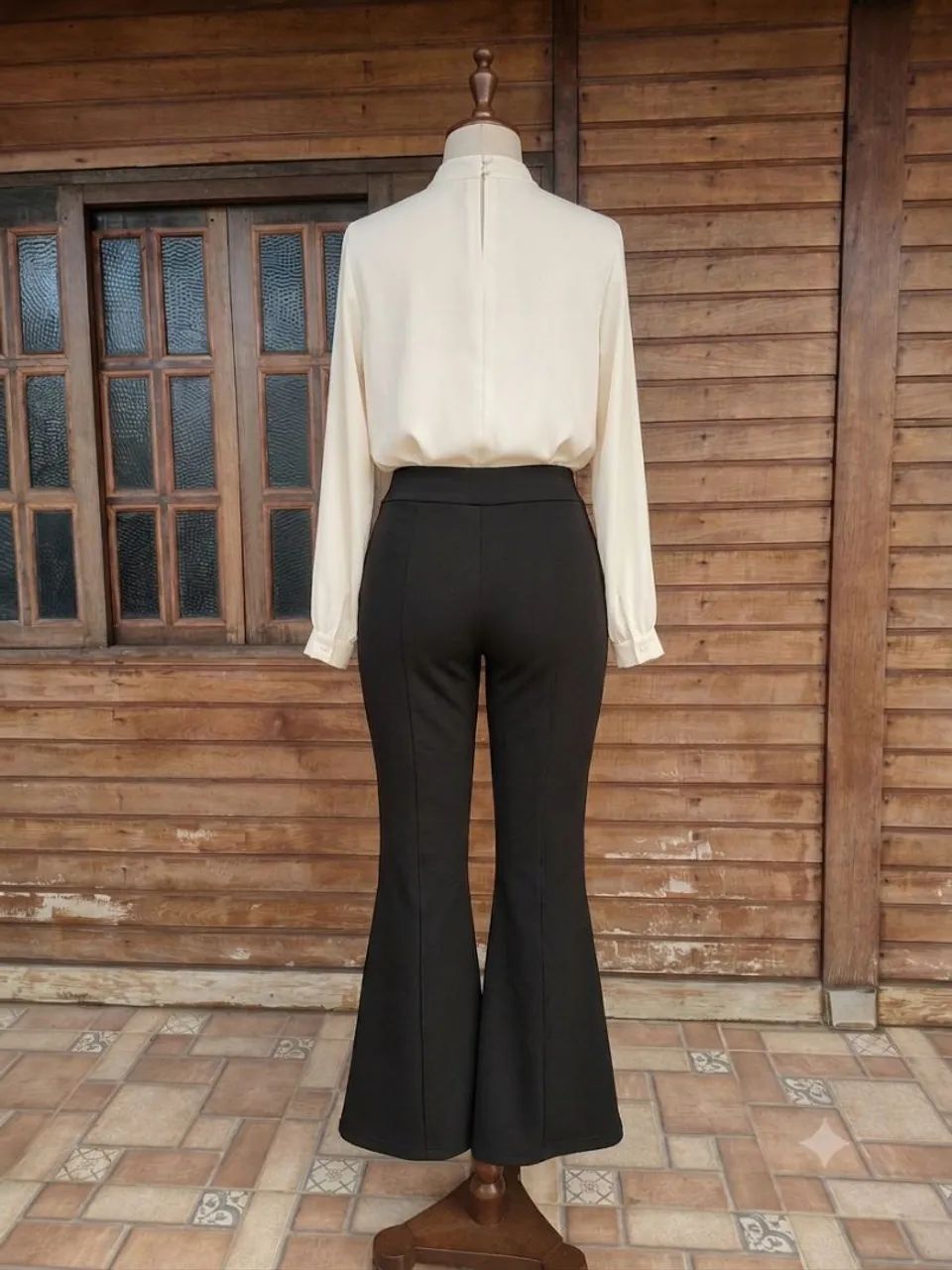 Calça preta flare Marisa tamanho g - Foto 3