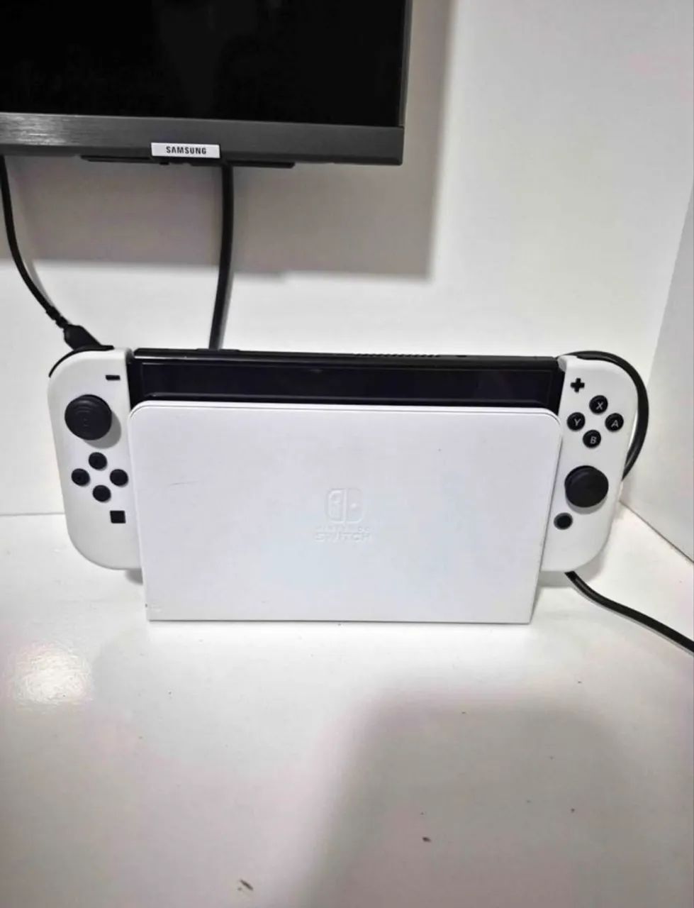 Nintendo Switch OLED com 2 jogos (Novíssimo)