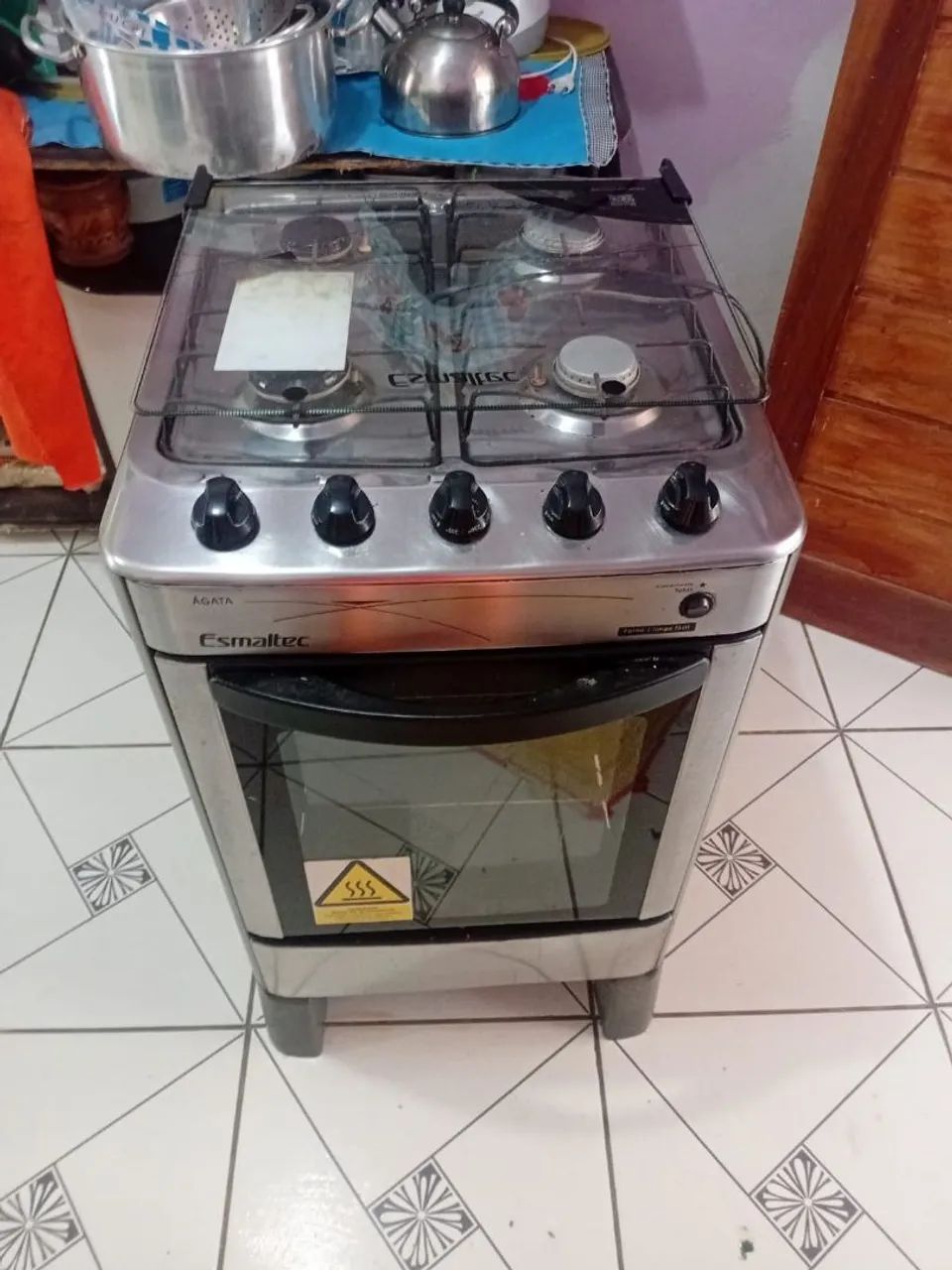 Fogão da Esmaltec com 4 boca 