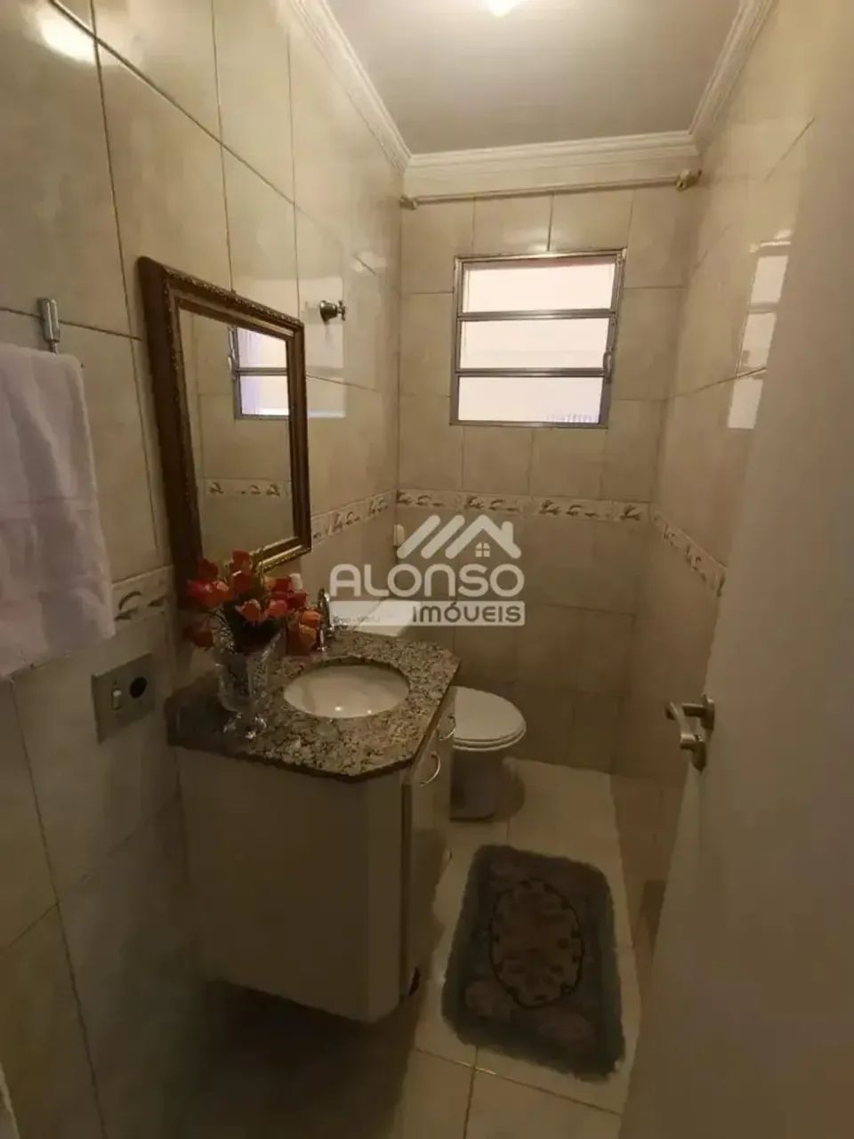 CASA COM QUINTAL E JARDIM | 3 QUARTOS | ATRÁS DO THE SQUARE - Foto 3