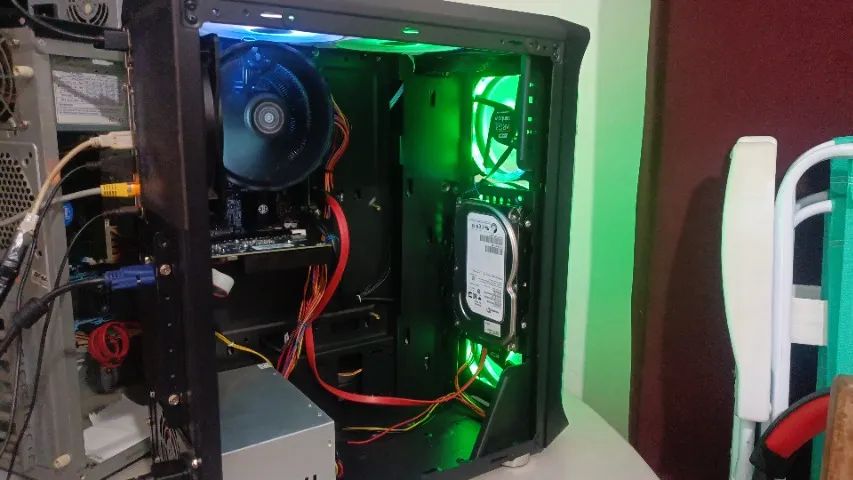 Pc core i5 8GB de ram placa mãe e processador e gabinete de vidro novos com controladora - Foto 4