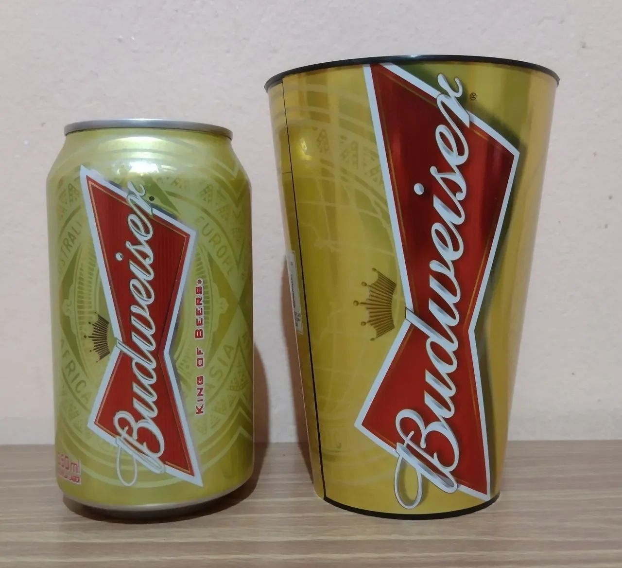 3 Garrafas Coca Cola + Lata e Copo Budweiser  - Foto 5