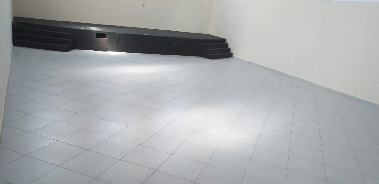 Alugo Salão para Fins Comerciais. - Foto 2