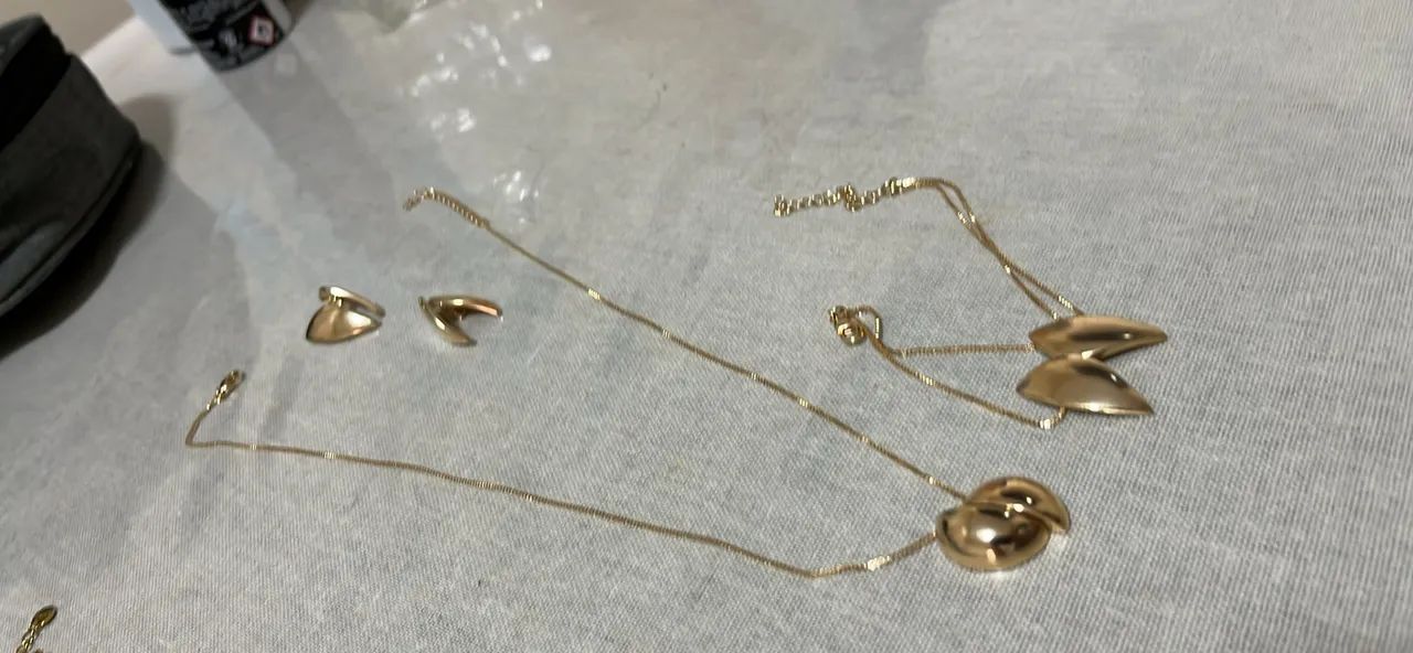 Conjunto Dourado Orgânico (Colar + Pulseira + Brinco)