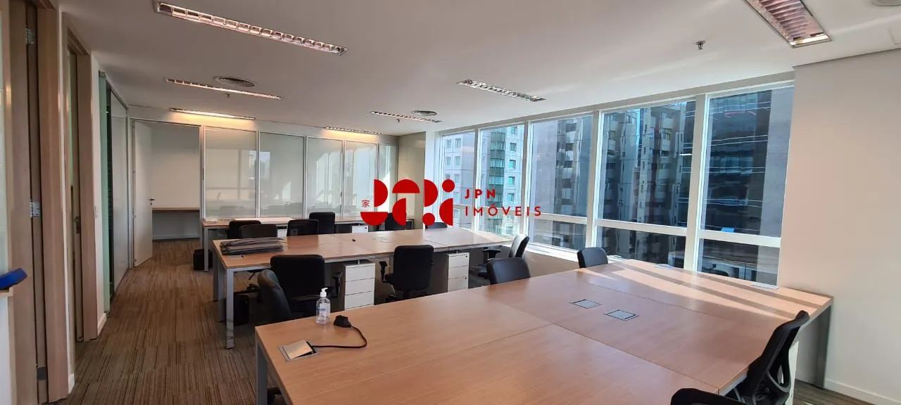 Sala comercial no Brooklin - 192m², mobiliada, 06 vagas