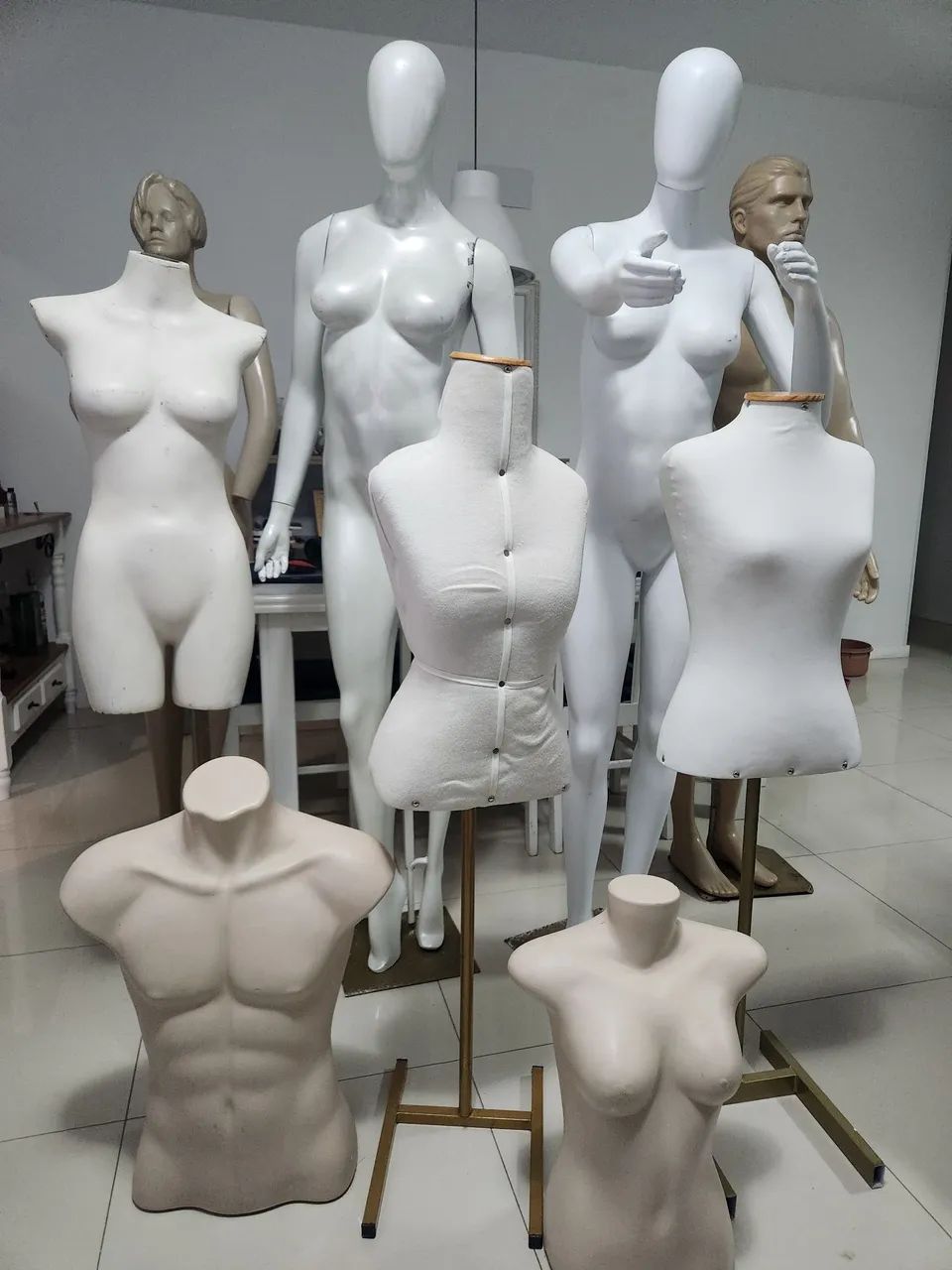 Manequins e vestiario - Foto 5