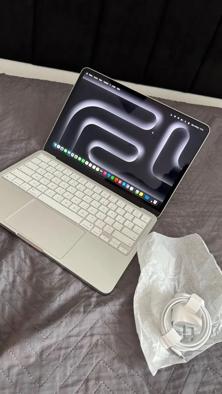 MacBook Neo silver  - Foto 2