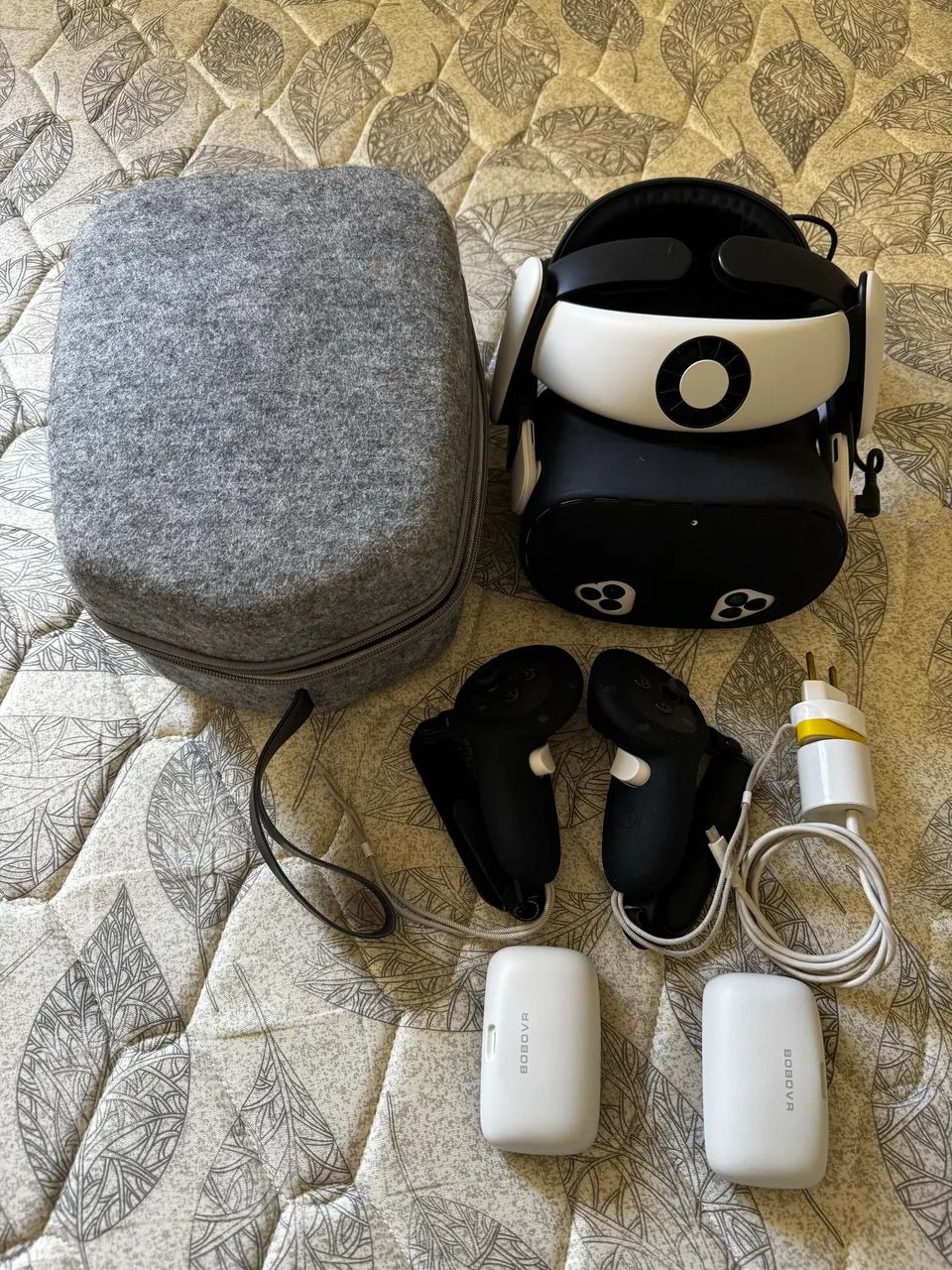 Meta Quest 3s + Bobovr S3 Pro