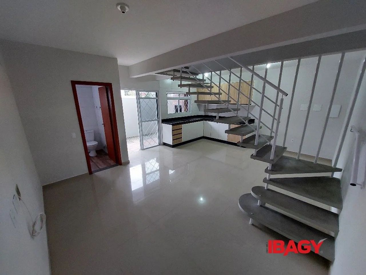 Excelente Casa 2 dormitório(s) em Ponte do Imaruim - Palhoça - Foto 3