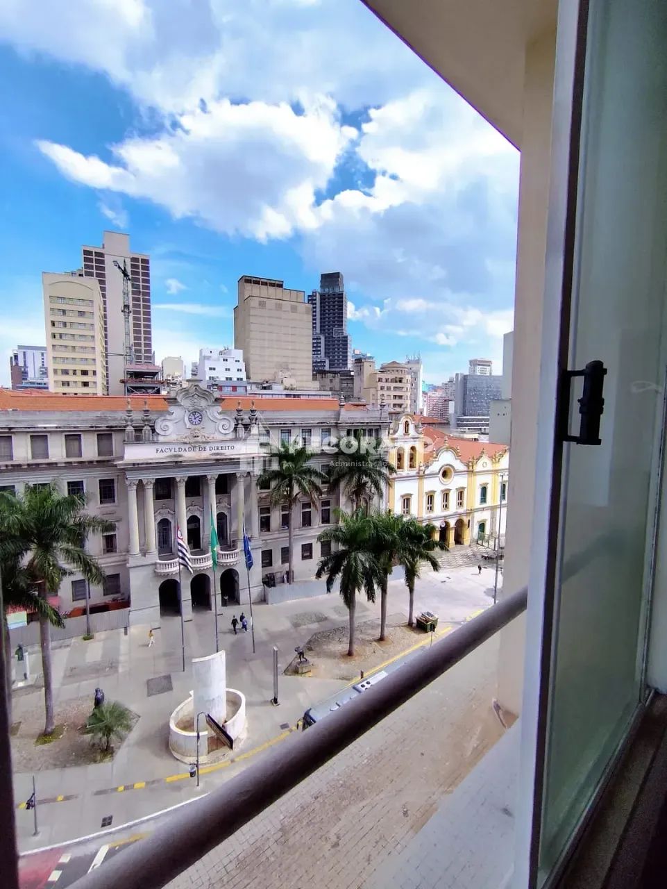 Sala 273m2, no Largo São Francisco , São Paulo, SP